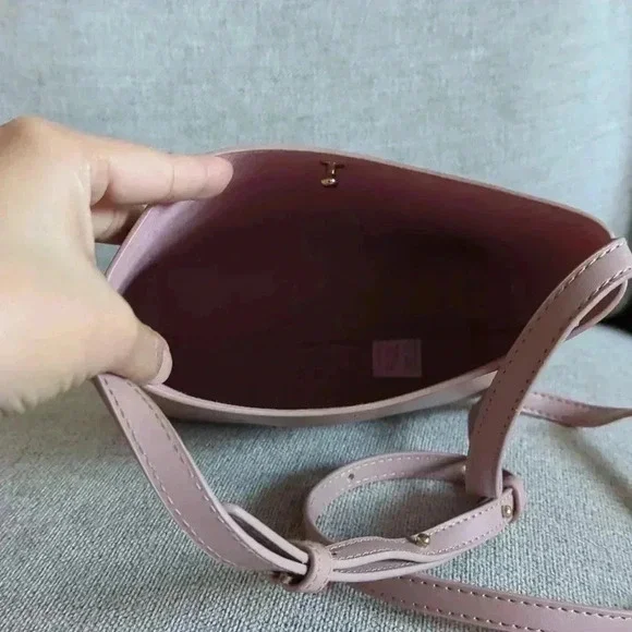 Light Pink Vegan Leather Crossbody Purse Samara - Picture 7 of 7